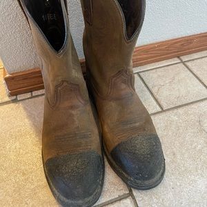 Men’s Ariat steel toe work boots